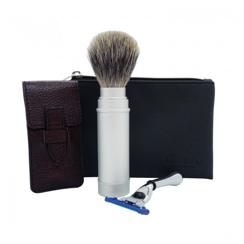 Trousse cuir petit modèle de voyage, blaireau, rasoir Mach3 TM3 LORDSON Trousse cuir petit modèle de voyage, blaireau, rasoir Mach3 TM3 LORDSON