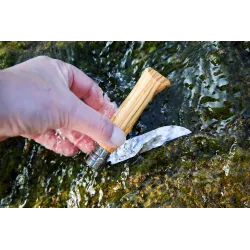 Couteau OPINEL Tradition Luxe N°8 manche en Olivier, lame 8.5cm inoxydable