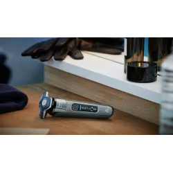 Rasoir électrique Philips S7887/35 série 7000, socle de charge + étui de voyage
